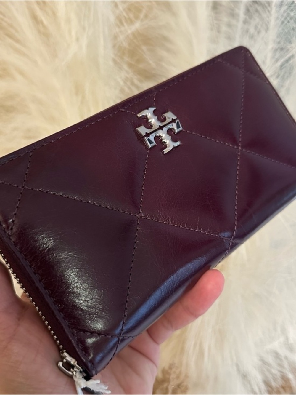 Tory Burch KIRA DIAMOND QUILT DISTRESSED ZIP CONTINENTAL WALLET